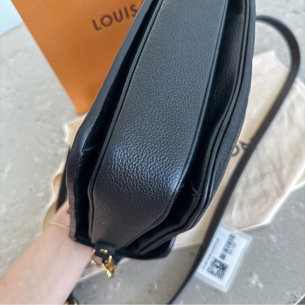 Louis Vuitton Black Monogram Empreinte Pochette Metis Crossbody Bag - Picture 9 of 15